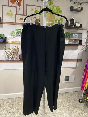 Alfred Dunner Black High-Waist Straight Leg Trousers